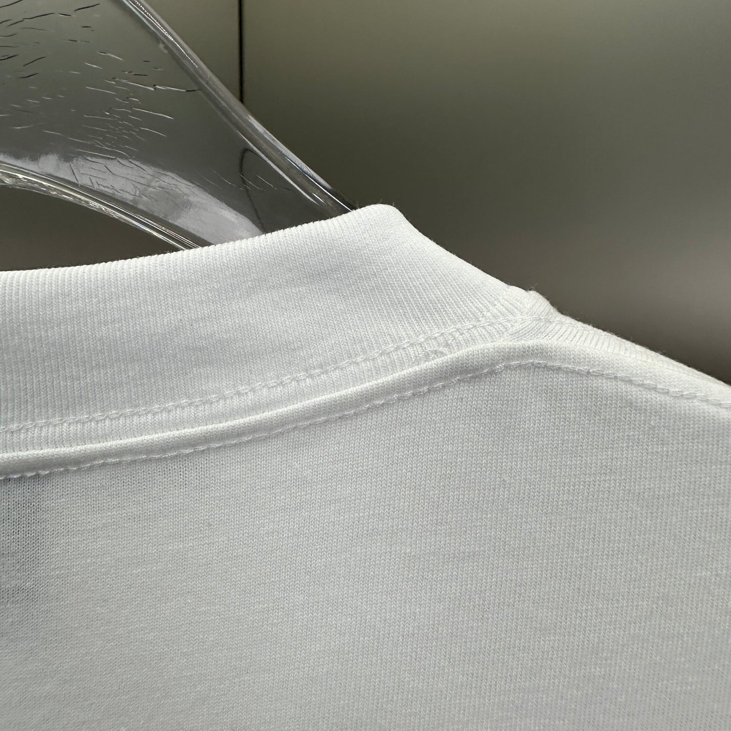 Balenciaga T Cămașă Exclusive - prezentare produs
