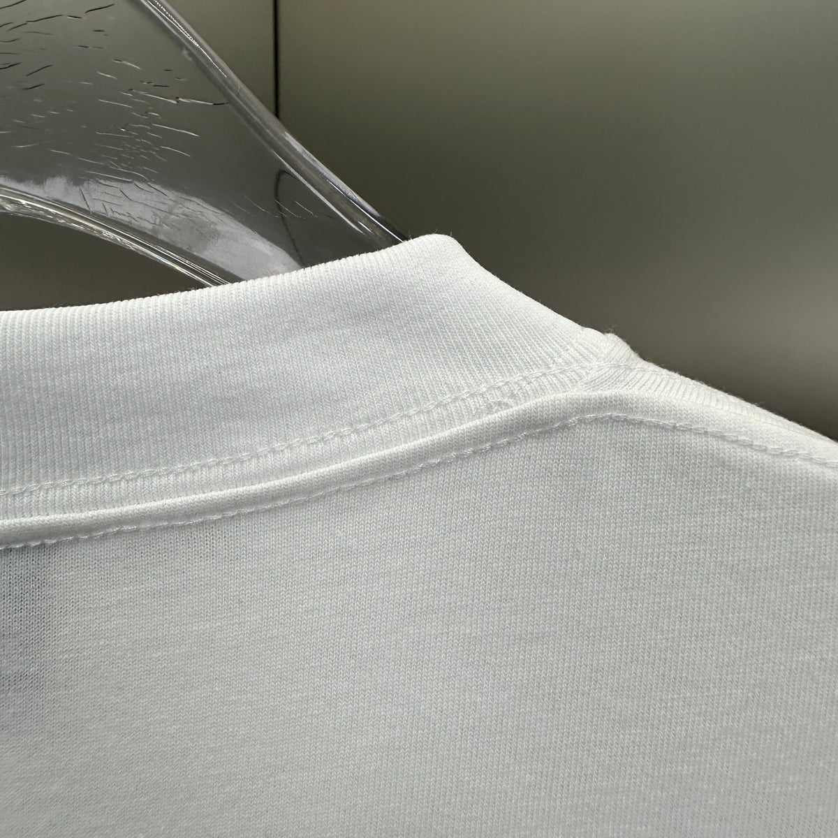 Balenciaga T Cămașă Exclusive - prezentare produs
