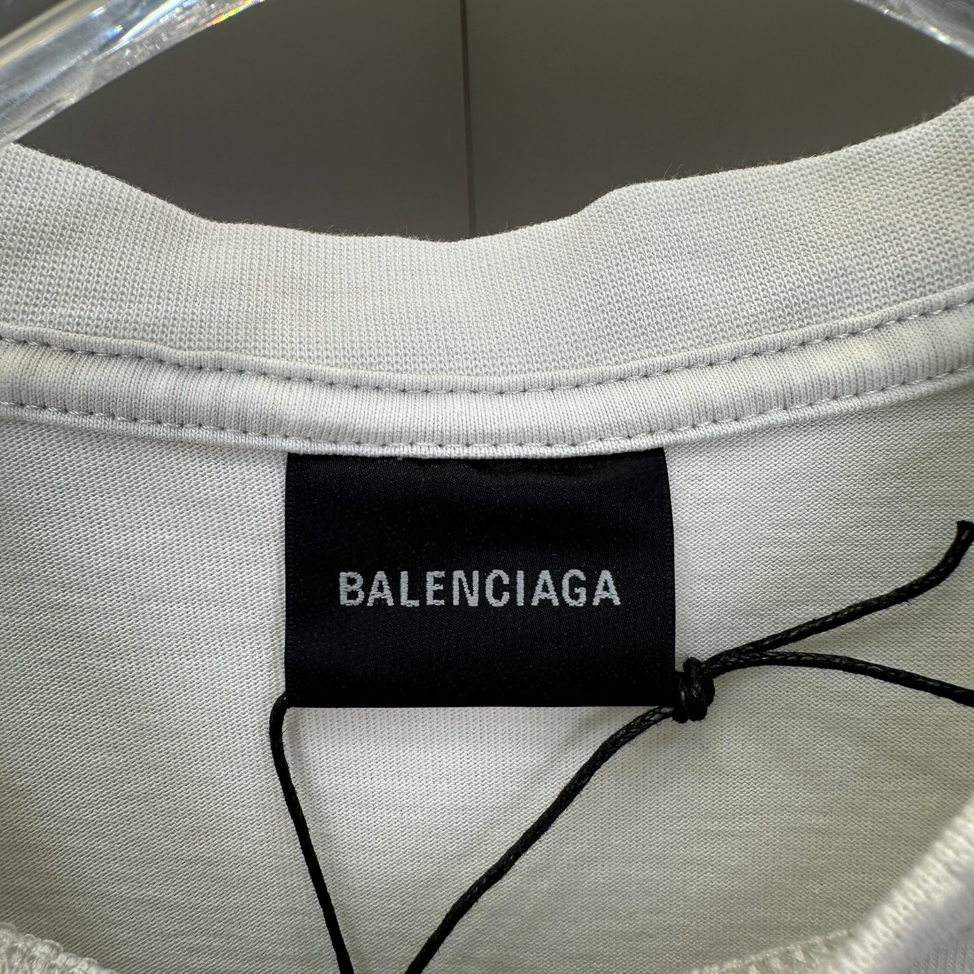 Balenciaga T Cămașă Exclusive - prezentare produs