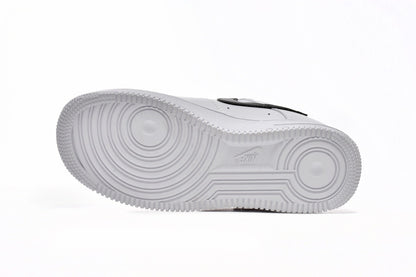 Nike Air Force 1 Low Carabiner Swoosh - prezentare produs