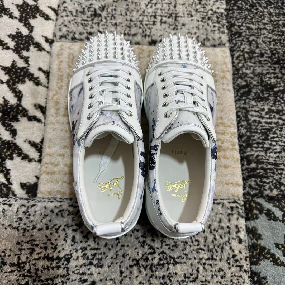 Christian Louboutin Alb Low Spikes - prezentare produs
