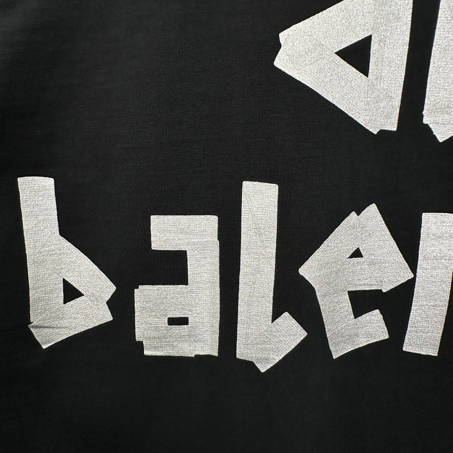 Balenciaga T Cămașă Exclusive - prezentare produs