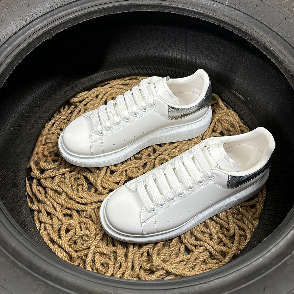 Alexander McQueen Argintiu Piele Pantofi sport - prezentare produs