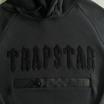 Trapstar Trening Chenille Negru Out - prezentare produs