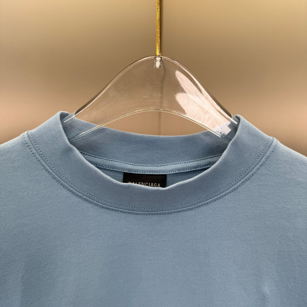Balenciaga T Cămașă Exclusive - prezentare produs