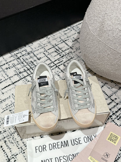 Golden Goose Deluxe G09 Pantofi sport - prezentare produs