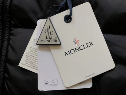 Moncler Monlcer Down Geacă Negru Matte - prezentare produs