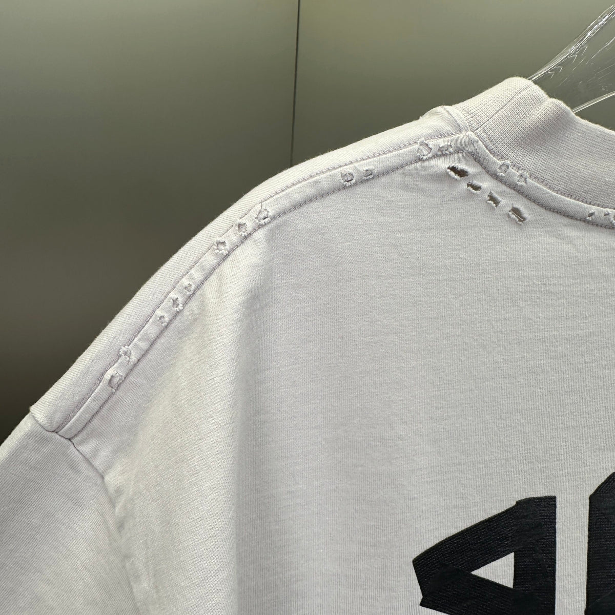 Balenciaga T Cămașă Exclusive - prezentare produs
