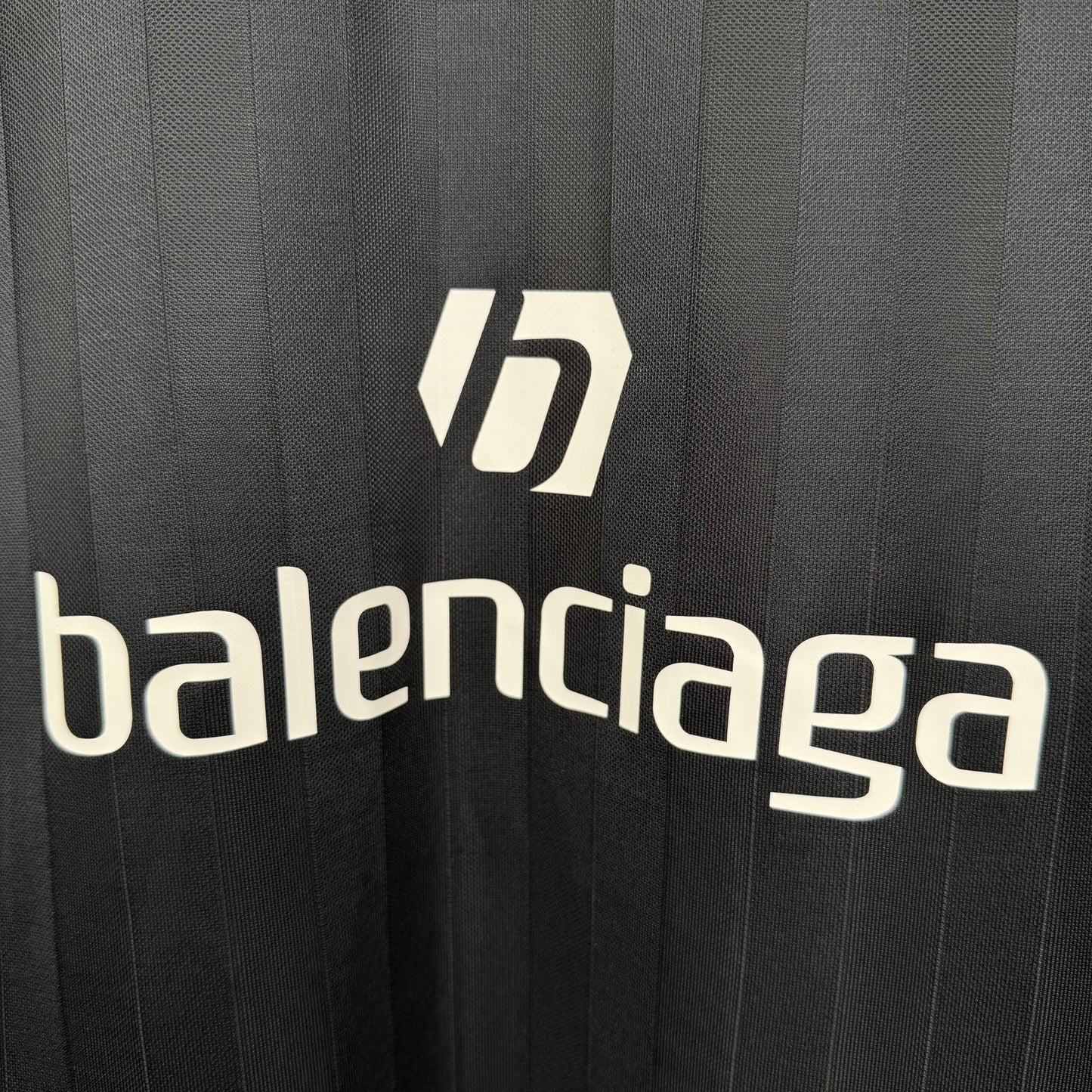 Balenciaga T Cămașă Exclusive - prezentare produs
