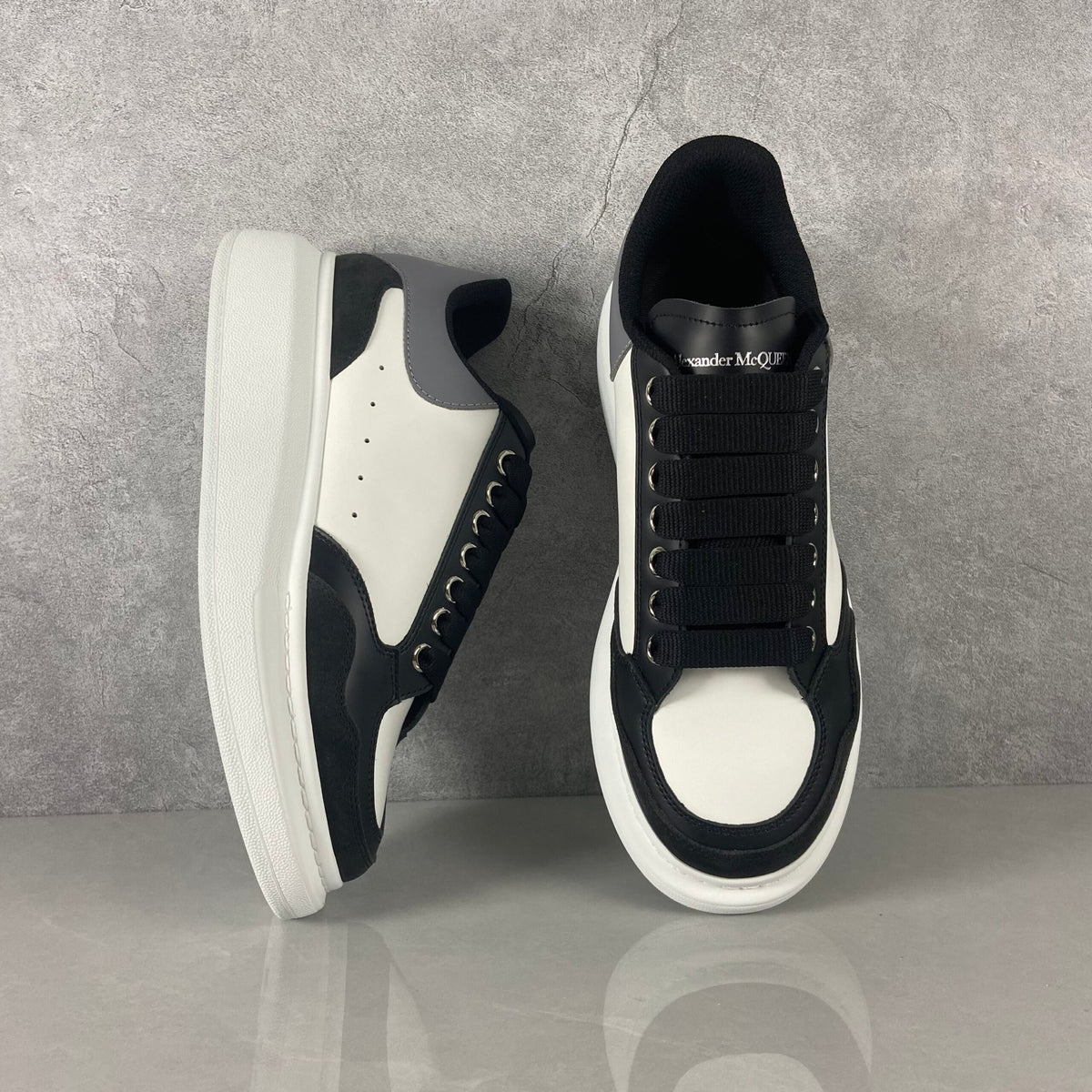 Alexander McQueen Negru Gri Alb Pantofi sport - prezentare produs