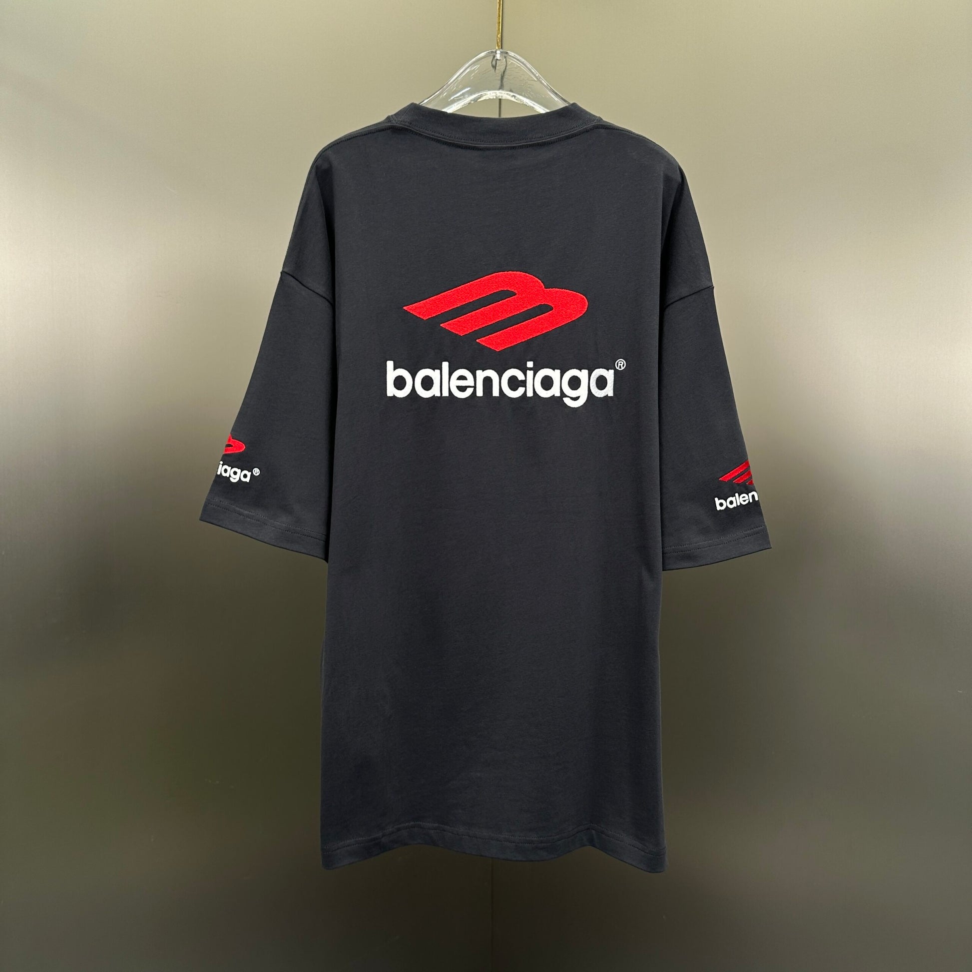Balenciaga T Cămașă Exclusive - prezentare produs