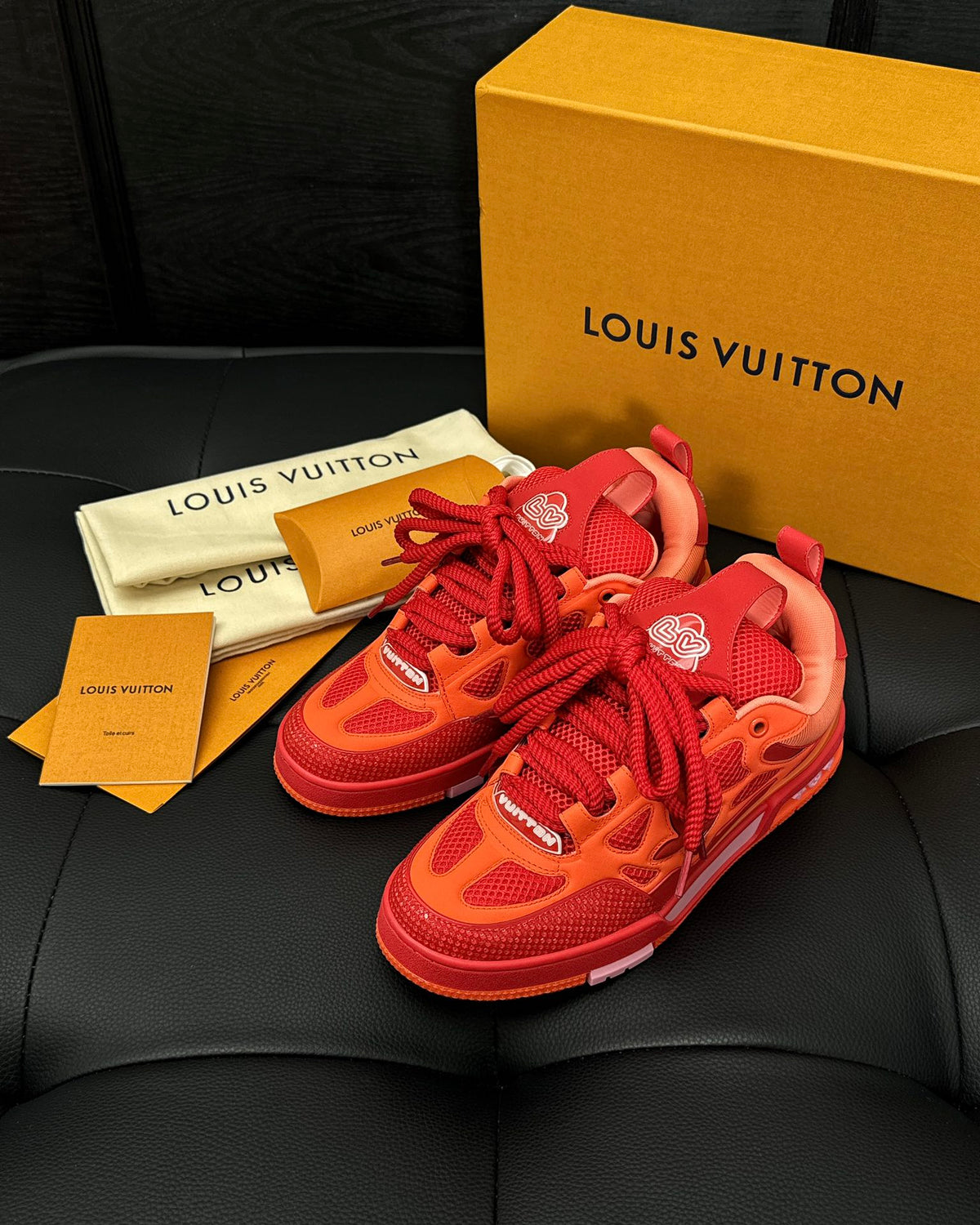Louis Vuitton LV Skate Roșu - prezentare produs