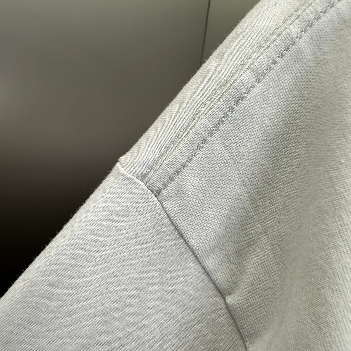 Balenciaga T Cămașă Exclusive - prezentare produs