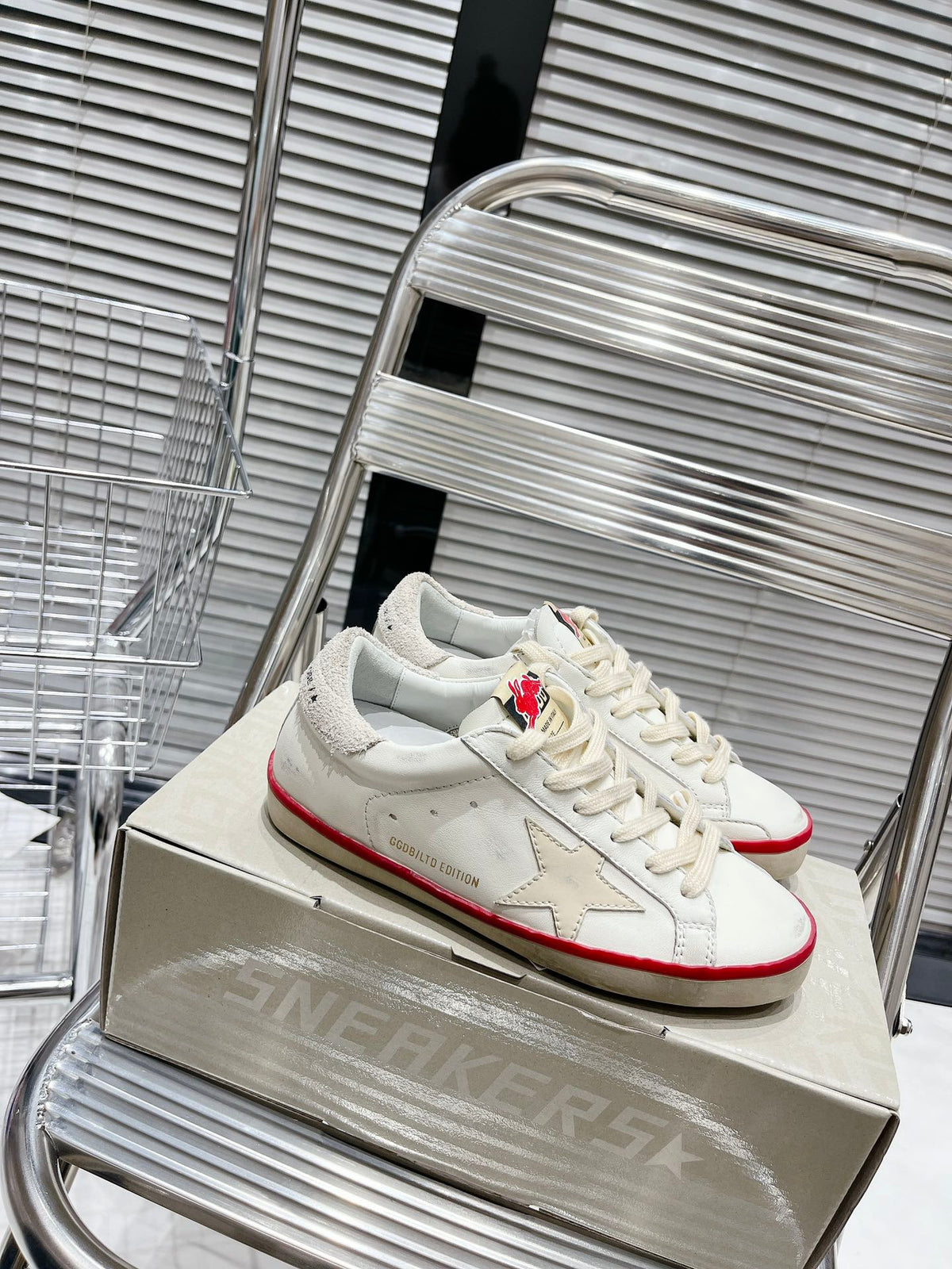 Golden Goose Deluxe G47 - prezentare produs