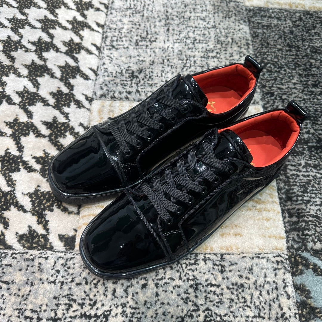 Christian Louboutin Negru Patent Low - prezentare produs