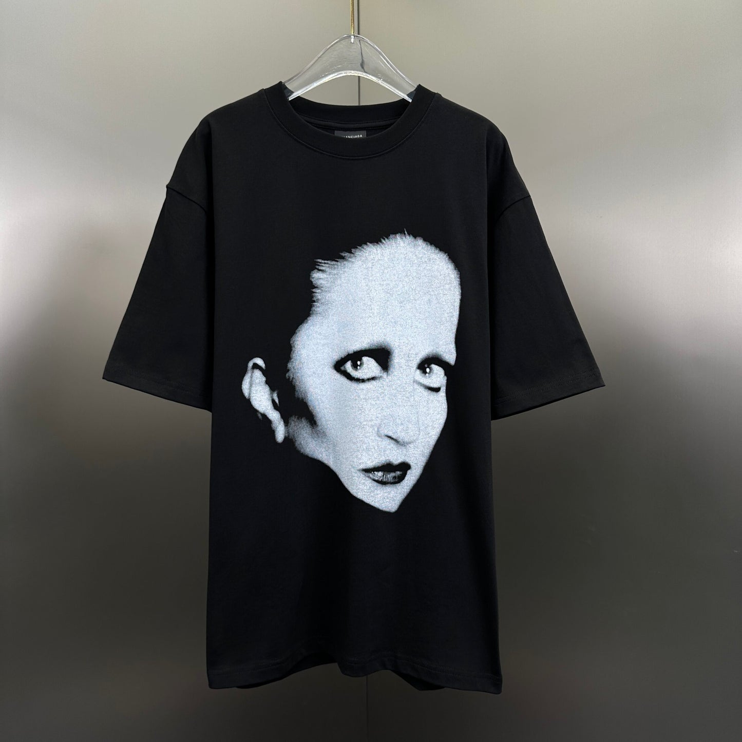 Balenciaga Tricou Exclusive - prezentare produs
