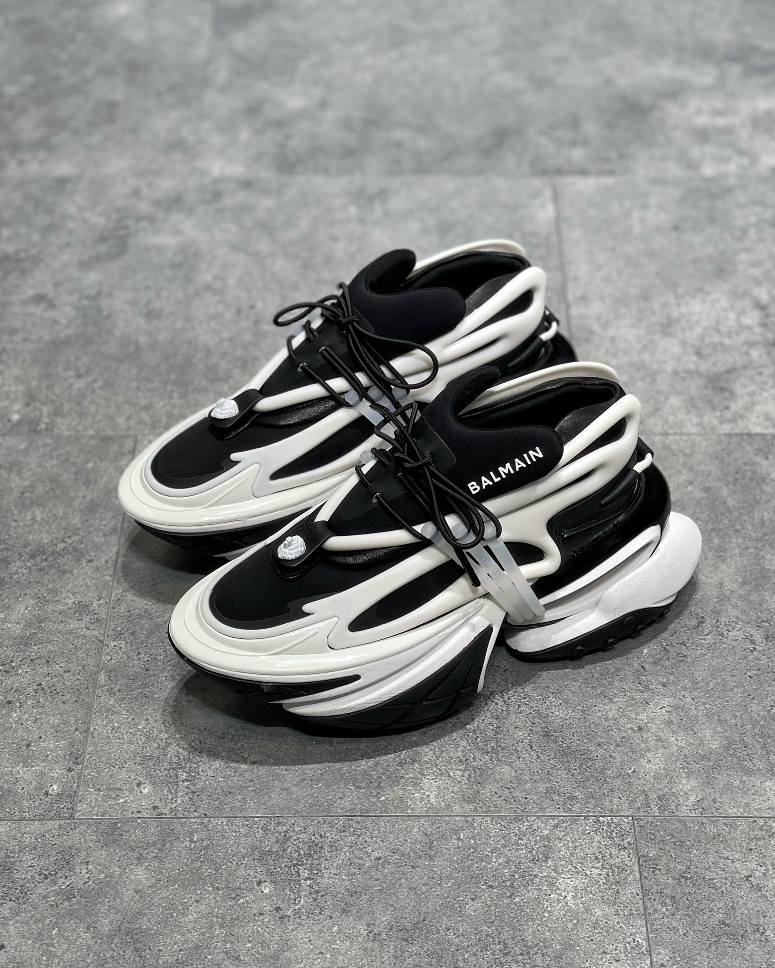 Balmain Unicorn Negru Alb Pantofi sport - prezentare produs