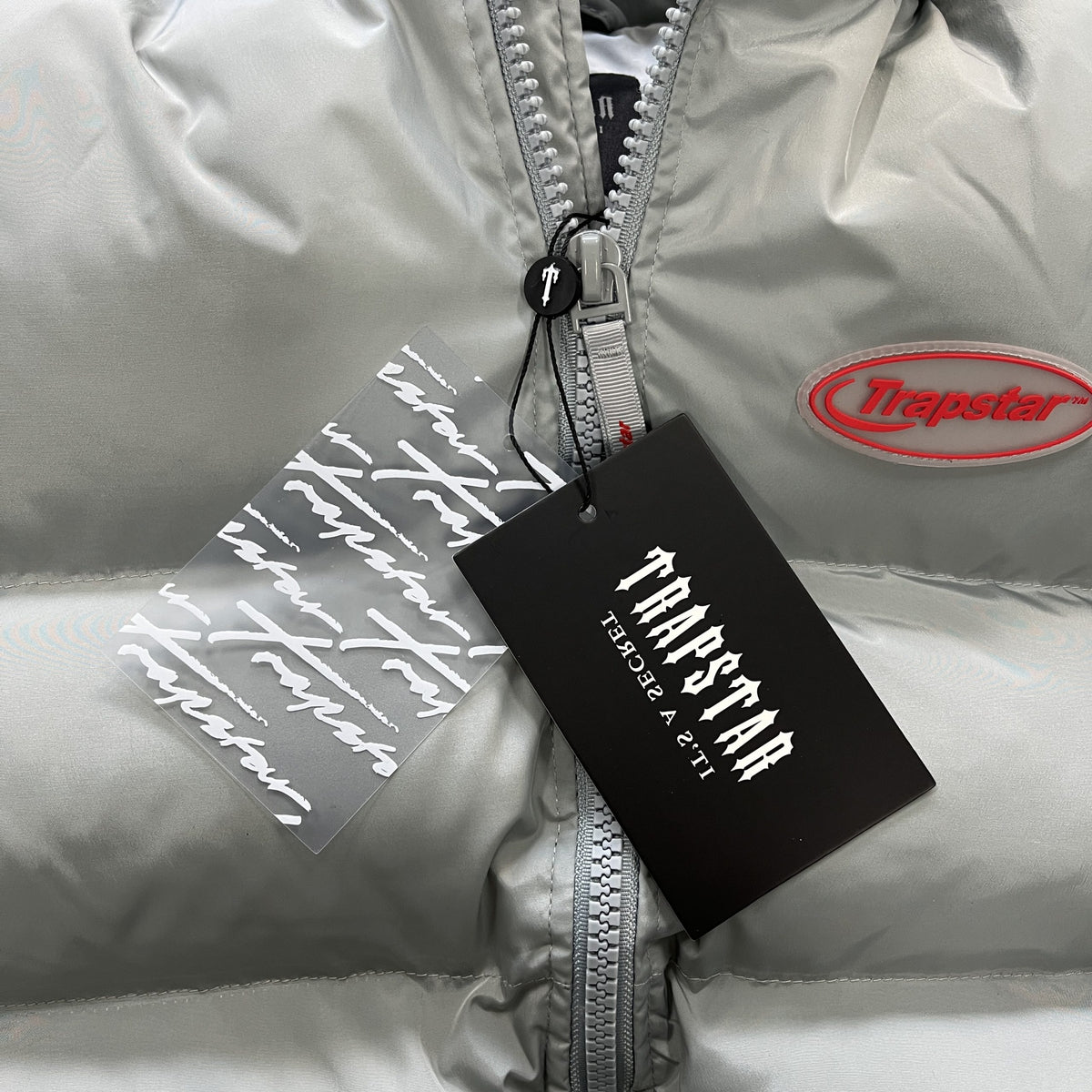 Trapstar Bomber Geacă Light Gri - prezentare produs