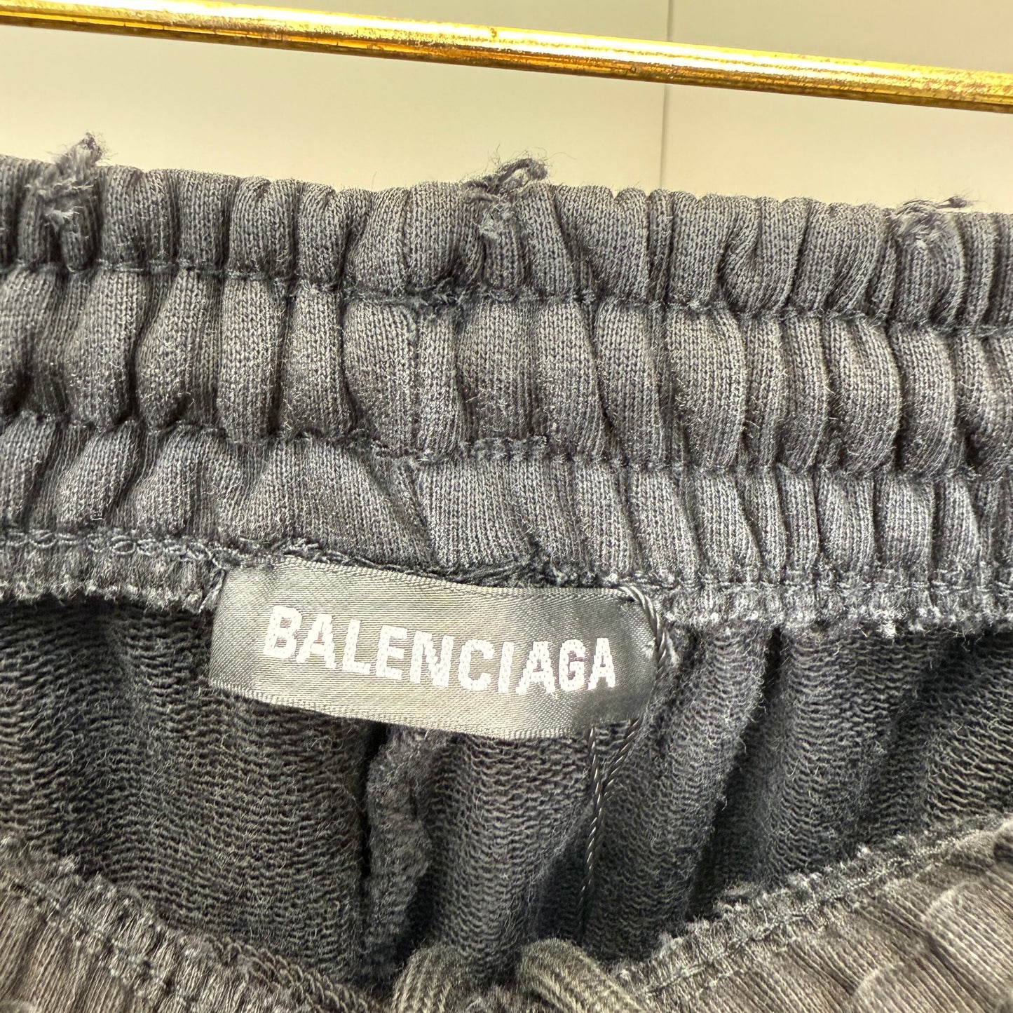 Balenciaga Short Exclusive Clothing - prezentare produs