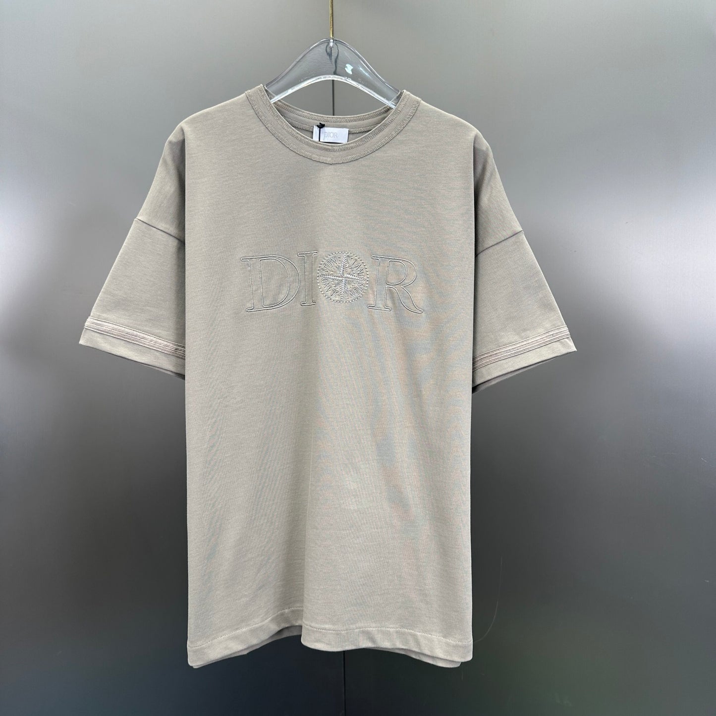 Dior Tricou Exclusive - prezentare produs