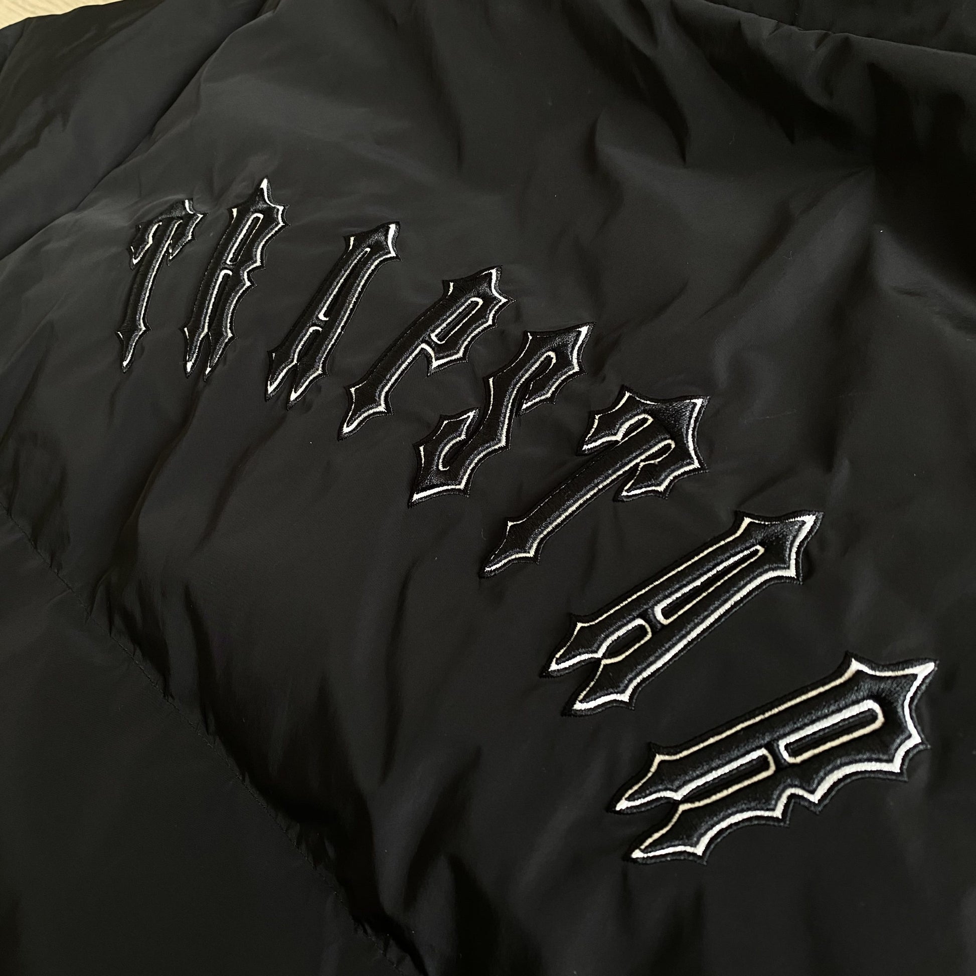 Trapstar Oversized Irongate Puffer Geacă - prezentare produs