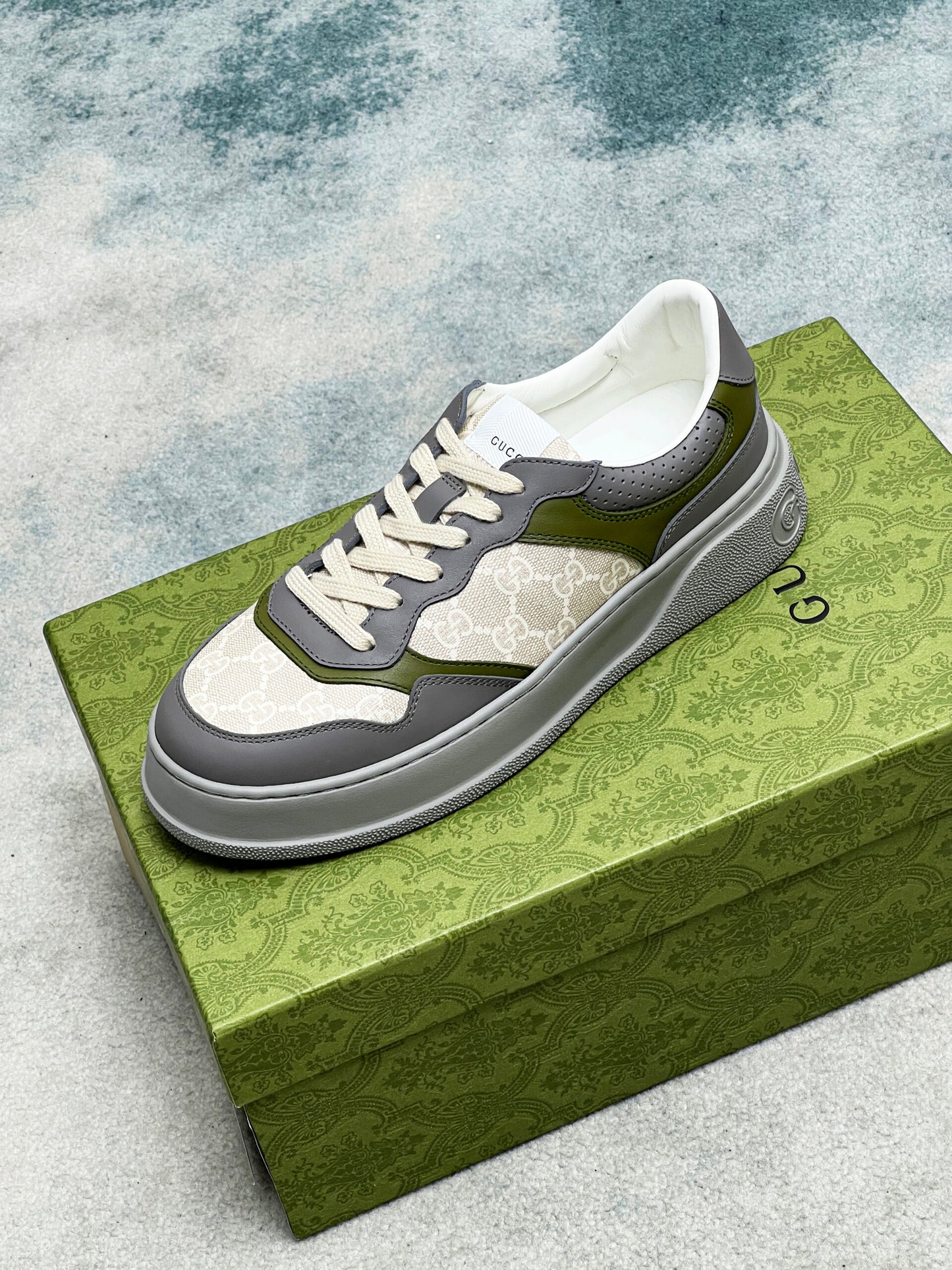Gucci Screener - prezentare produs