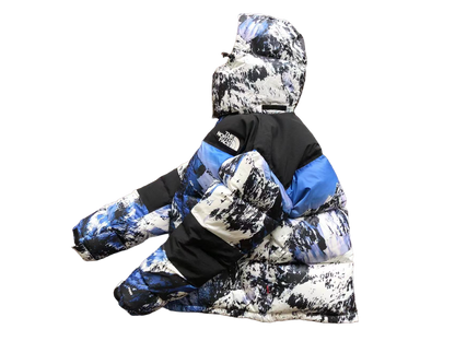 The North Face X Supreme Geacă - prezentare produs