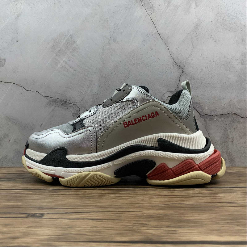 Balenciaga Triple S Argintiu - prezentare produs