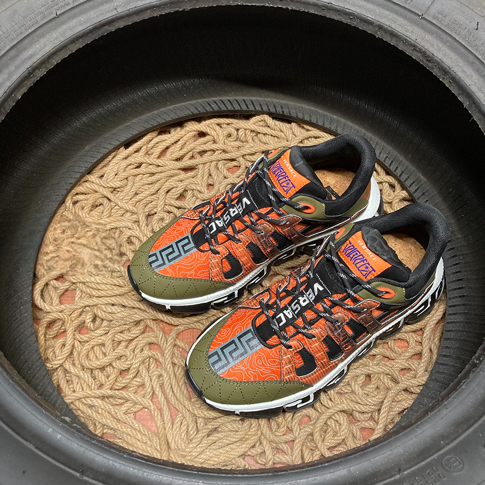 Versace Trigreca V09 Pantofi sport - prezentare produs