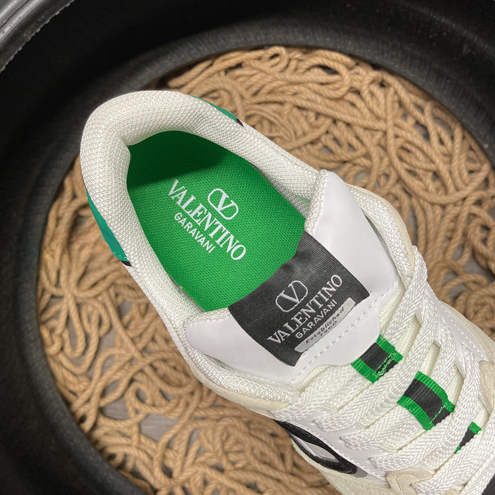 Valentino Vlogo Low Crem - prezentare produs