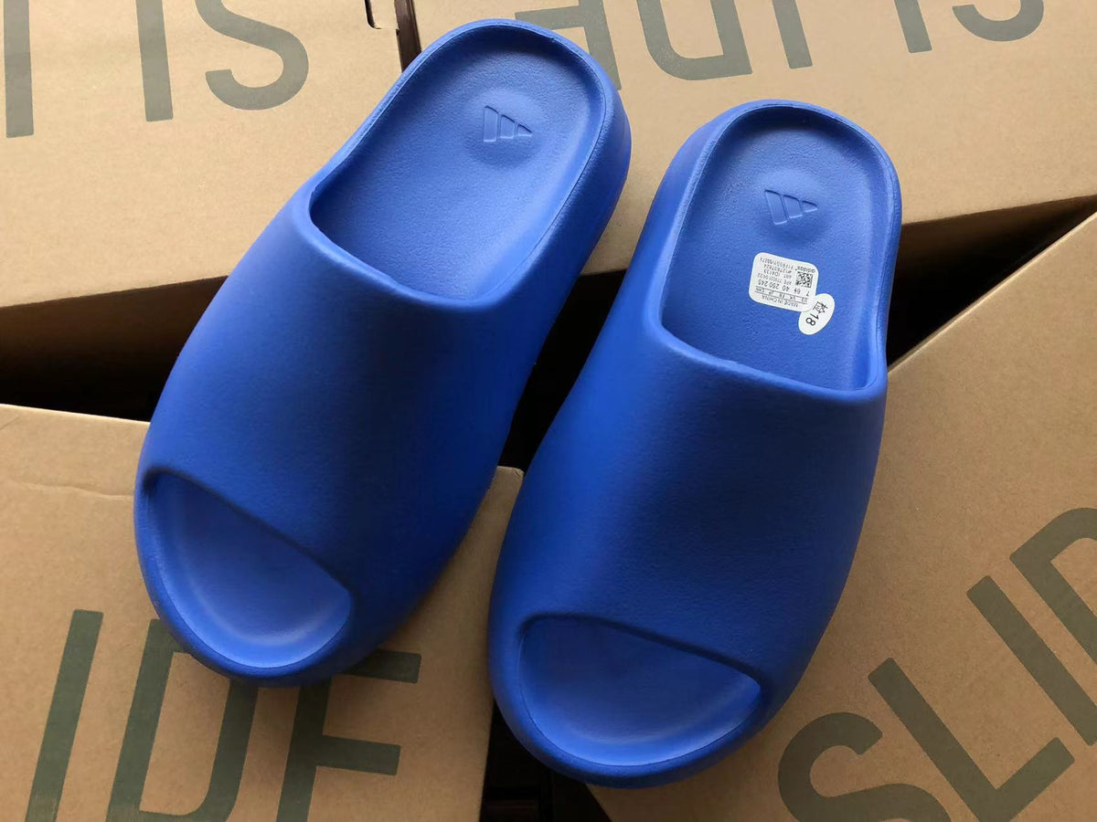 Adidas Yeezy Slapi Albastru - prezentare produs