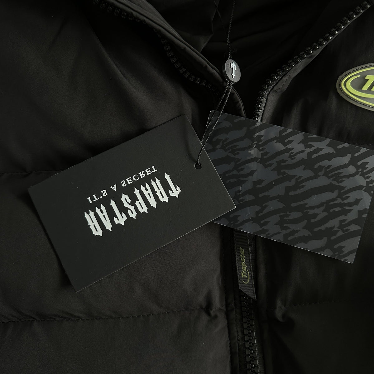 Trapstar Hyperdrive Detachable Hooded Puffer Jackst Fluorescent Verde Label Pantofi sport - prezentare produs