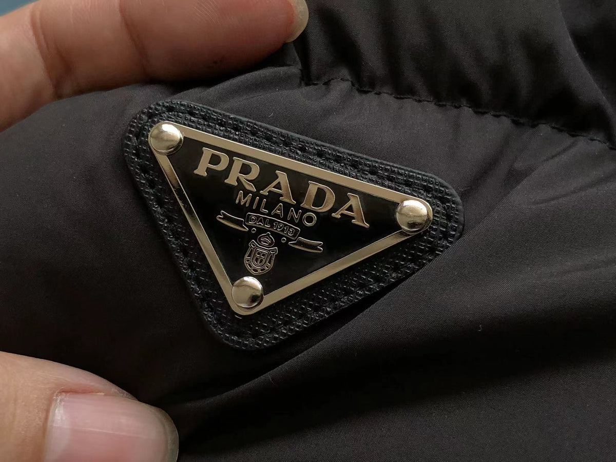 Prada Women Down Geacă Negru Alb - prezentare produs