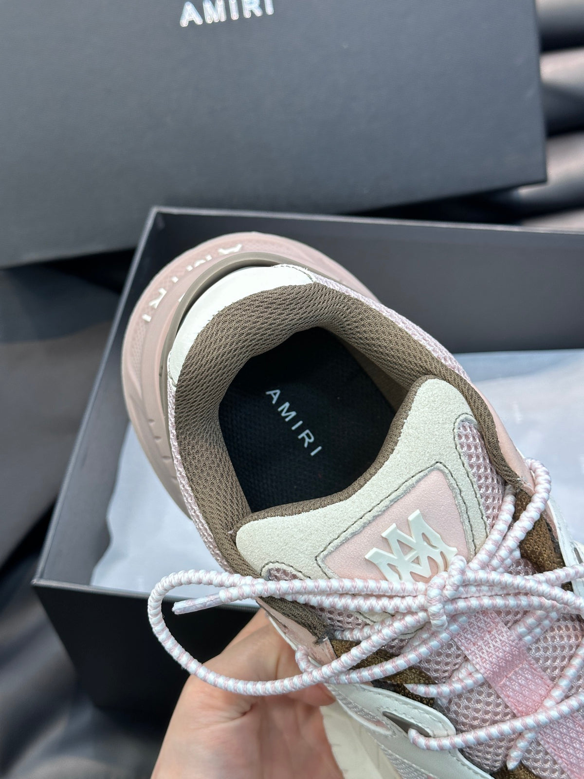 Amiri Runner Roz - prezentare produs