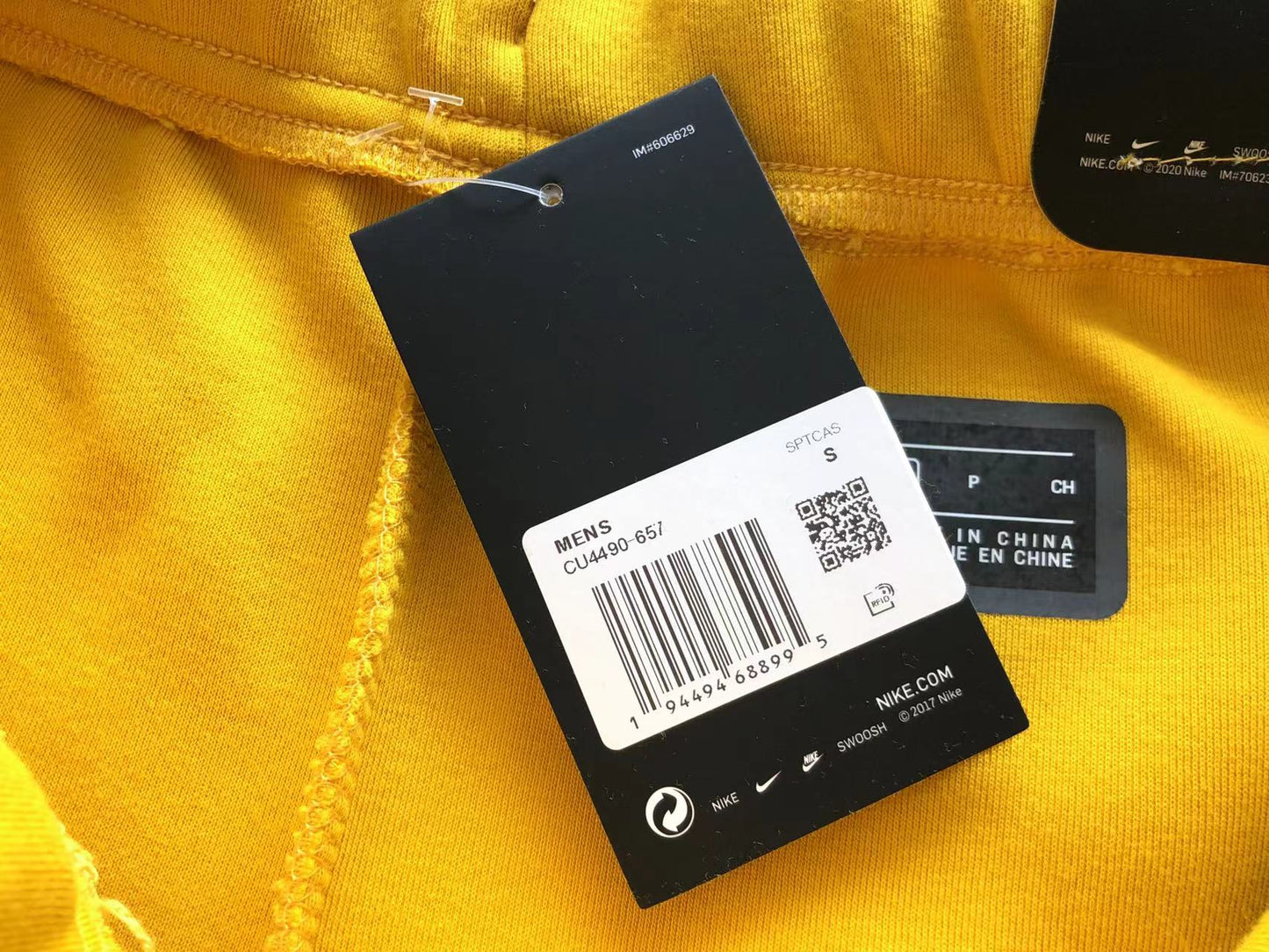 Nike Tech Fleece Galben Fleece - prezentare produs