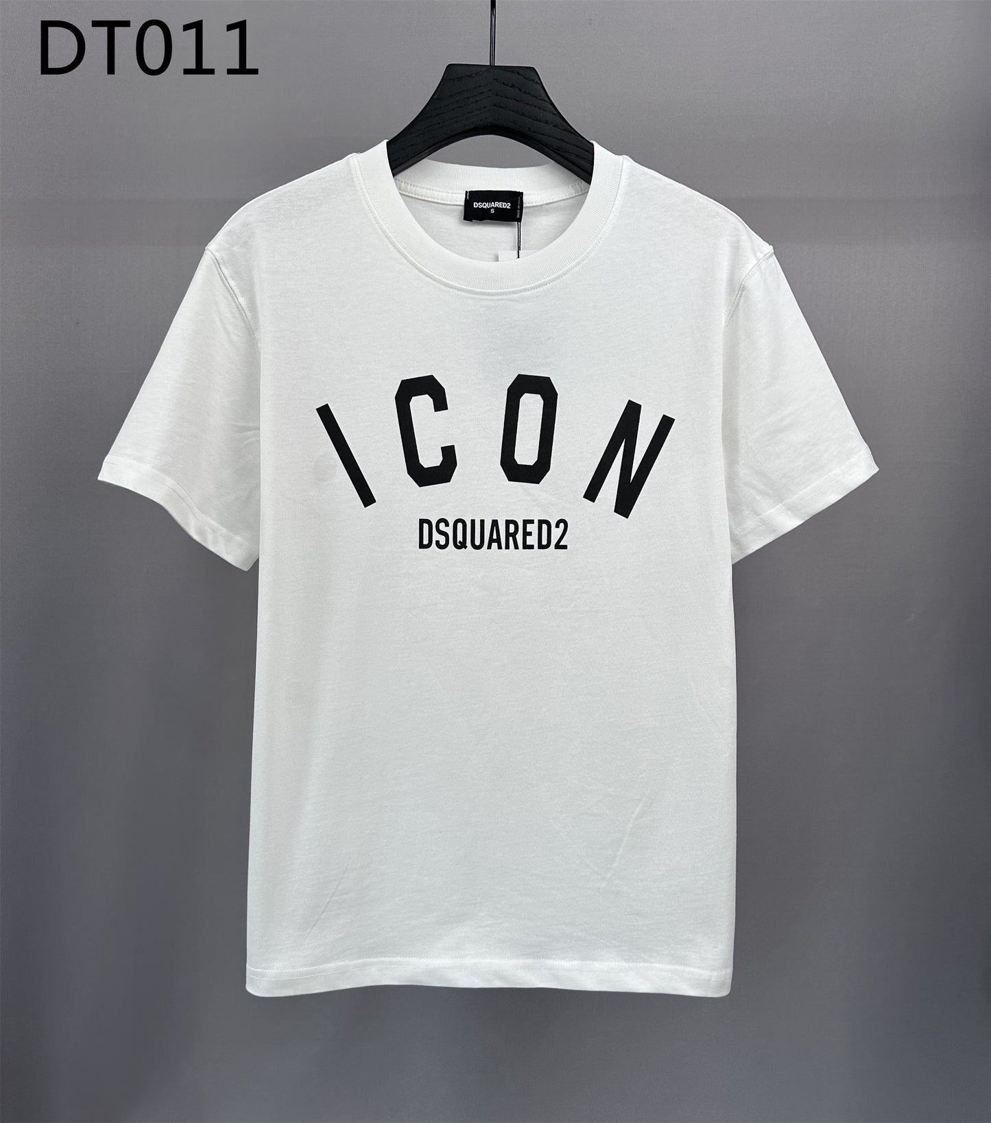 Dsquared2 T Cămașă Dt011 - prezentare produs