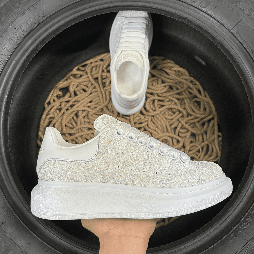 Alexander McQueen Alb Glitter - prezentare produs