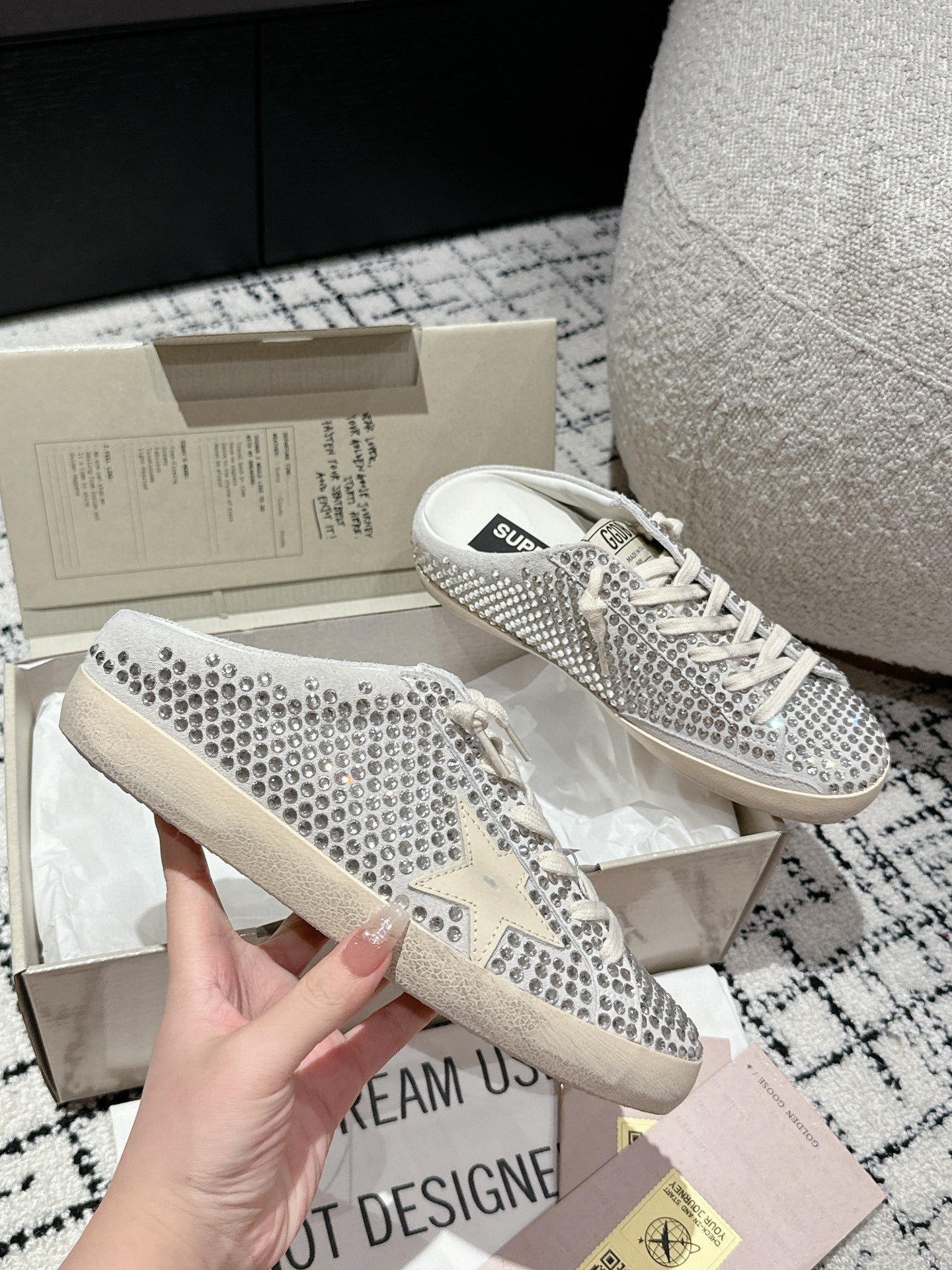 Golden Goose Deluxe G02 Pantofi sport - prezentare produs