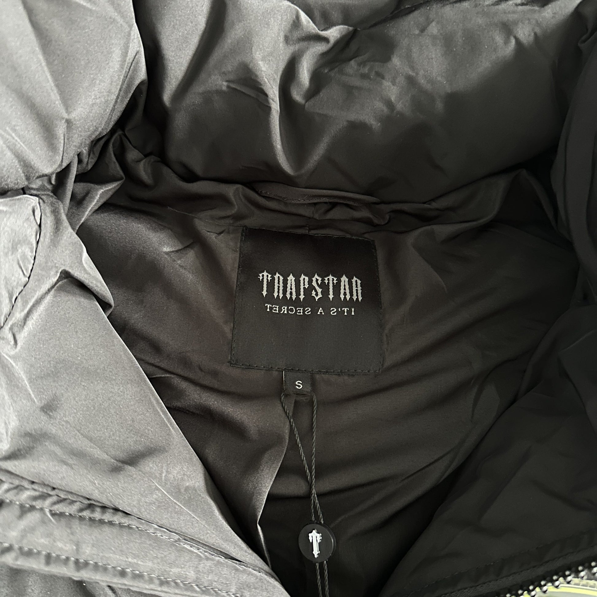 Trapstar Hyperdrive Detachable Hooded Puffer Jackst Fluorescent Verde Label Pantofi sport - prezentare produs