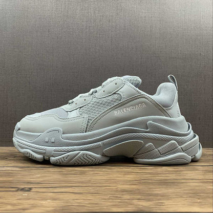 Balenciaga Triple S Gri - prezentare produs