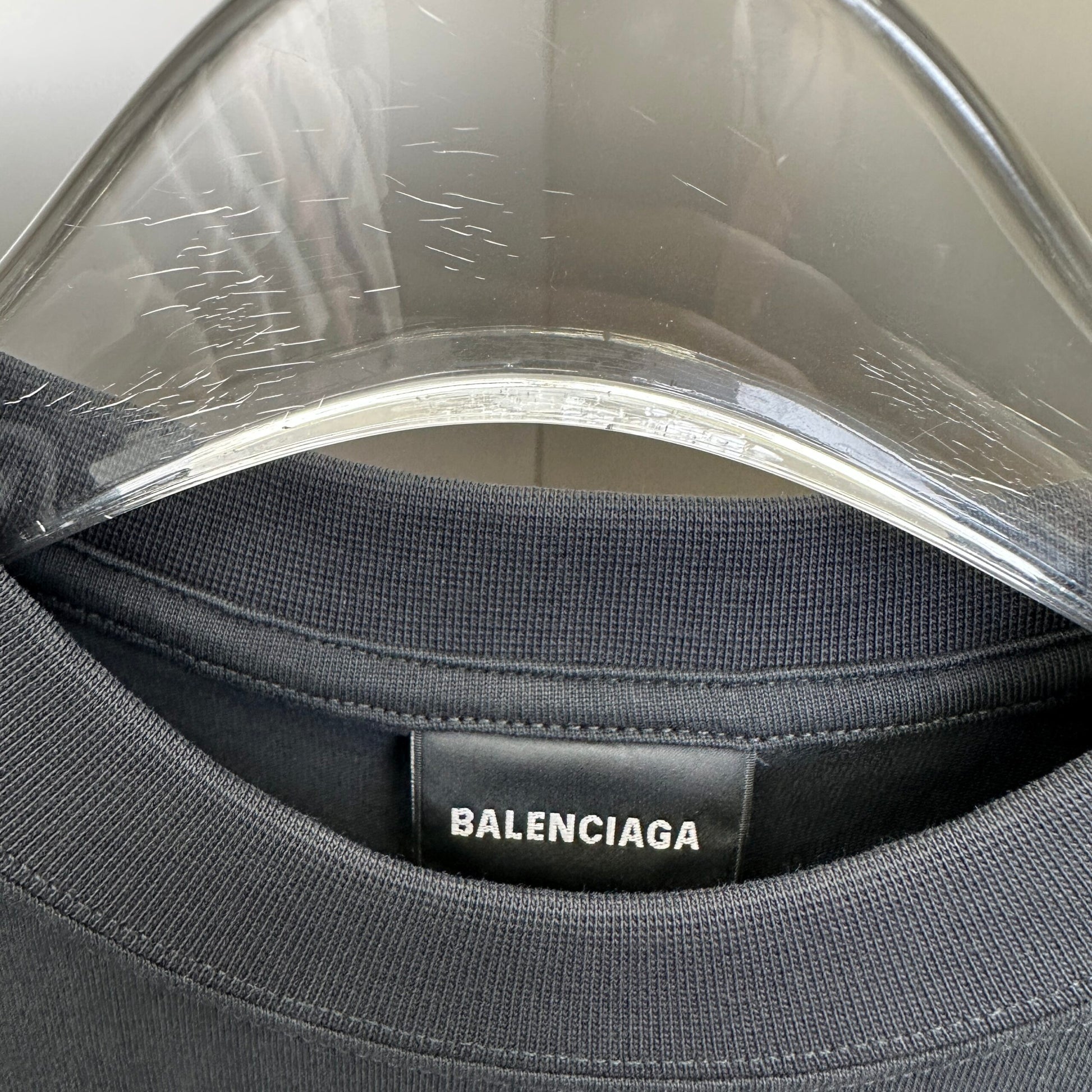 Balenciaga T Cămașă Exclusive - prezentare produs
