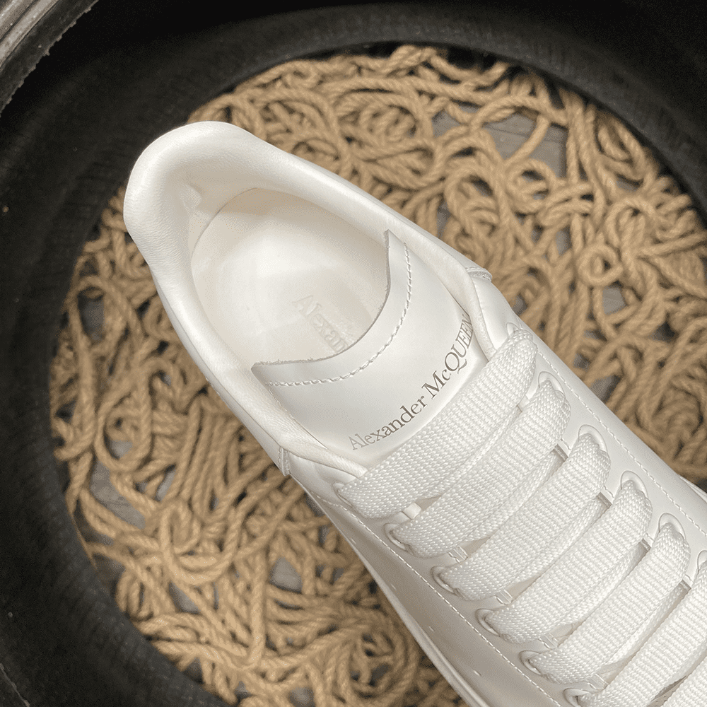 Alexander Mcqueen 48 - prezentare produs