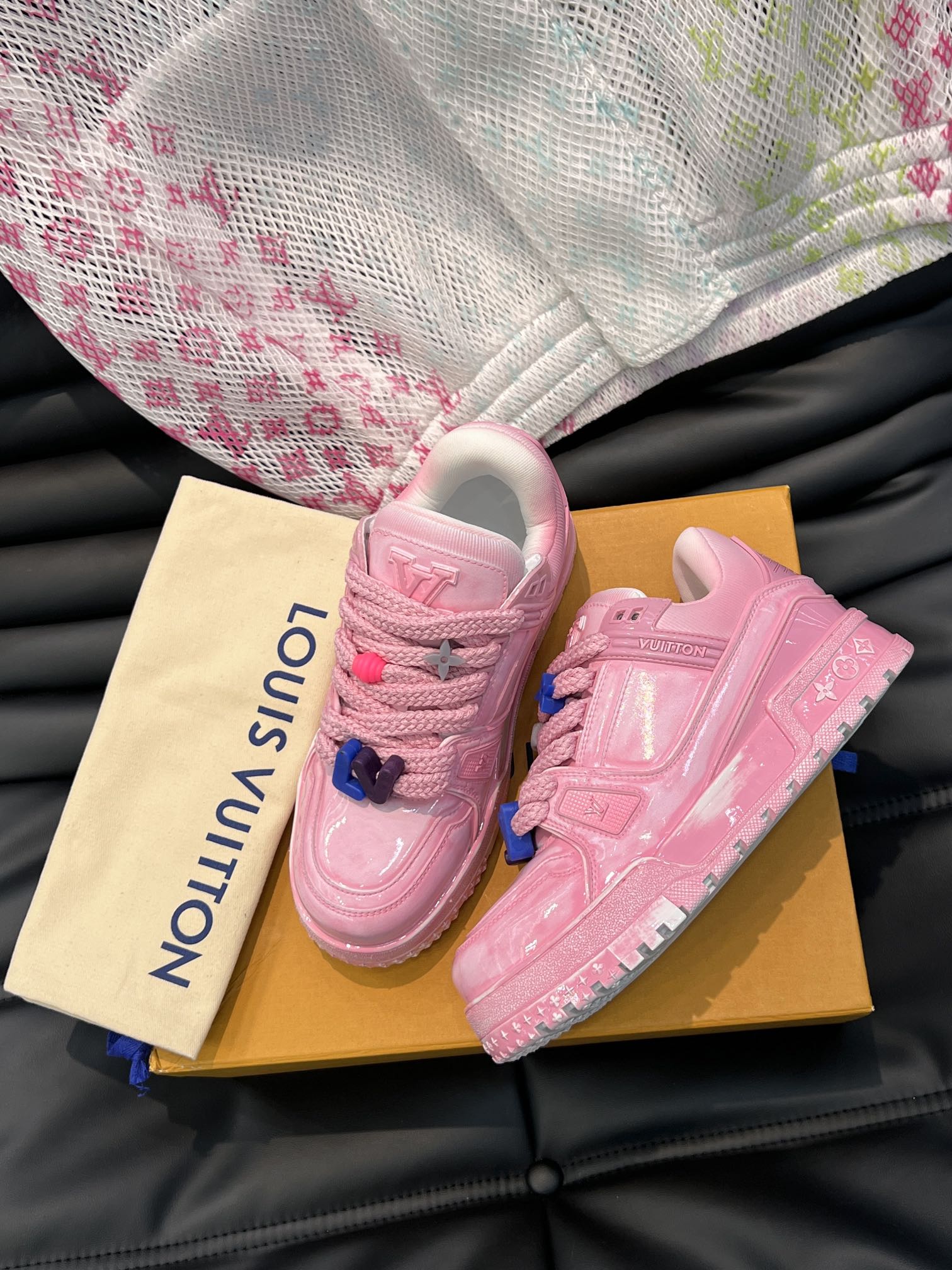 Louis Vuitton LV Trainers Maxi Roz - prezentare produs