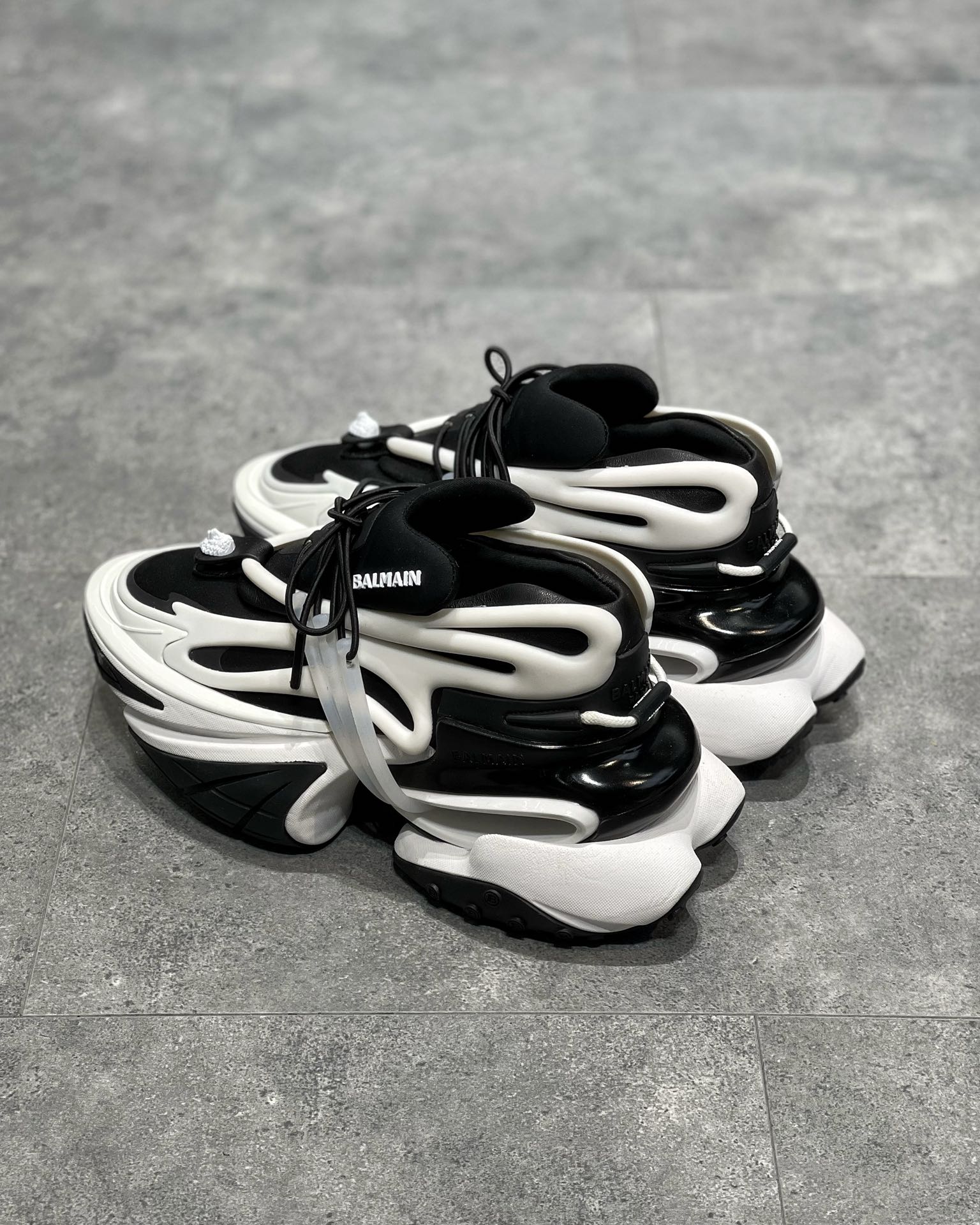 Balmain Unicorn Negru Alb Pantofi sport - prezentare produs