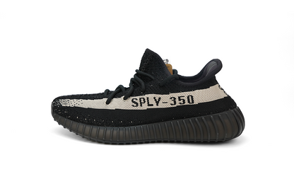 Adidas Yeezy 350 V2 Oreo - prezentare produs