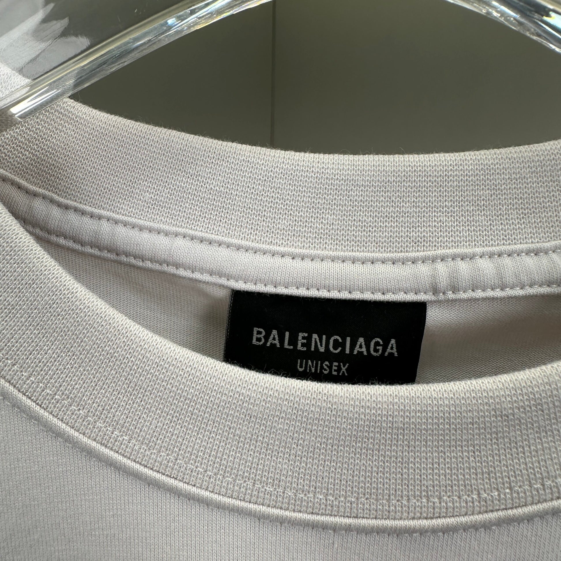 Balenciaga T Cămașă Exclusive - prezentare produs