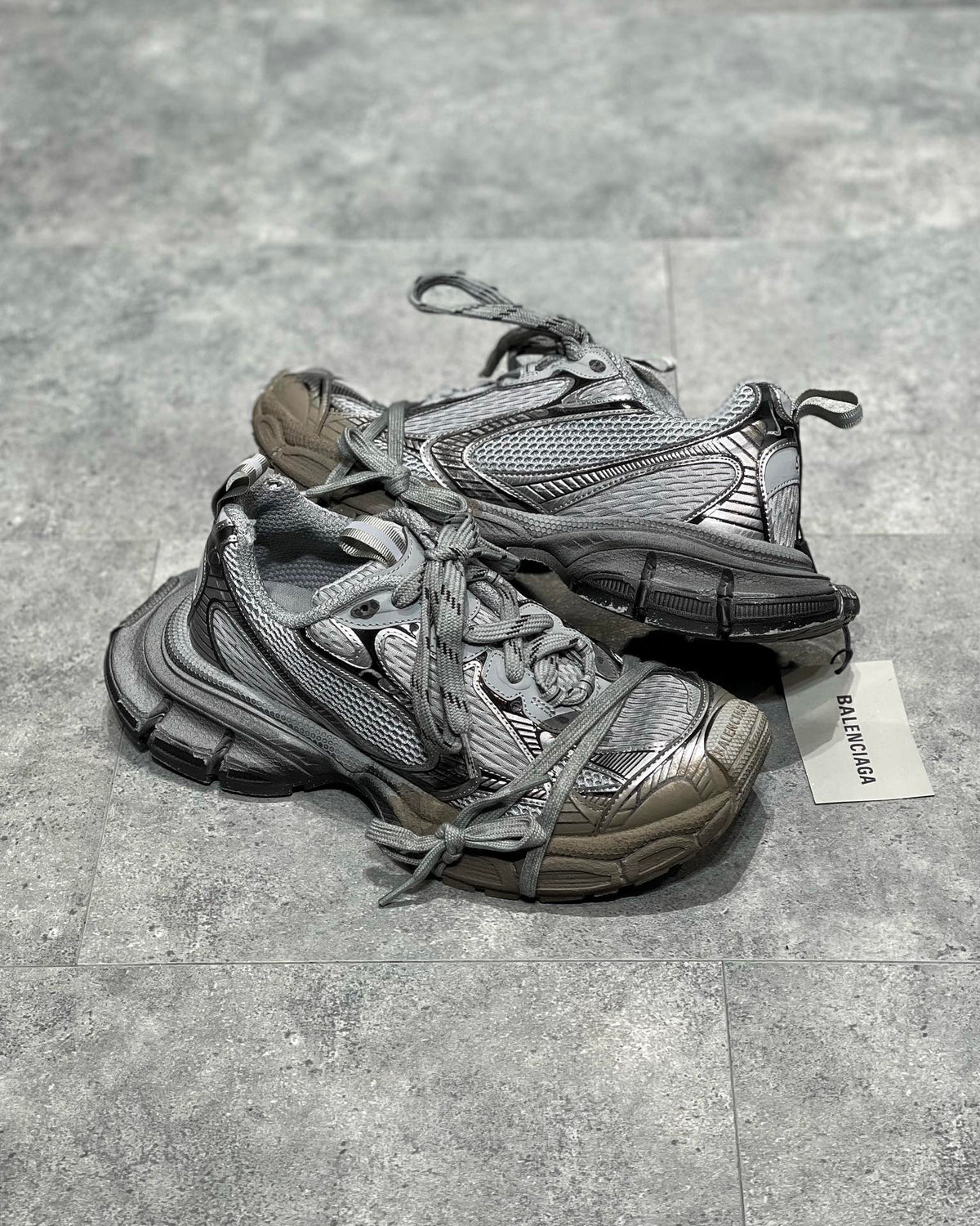 Balenciaga 3XL Gri Pantofi sport - prezentare produs