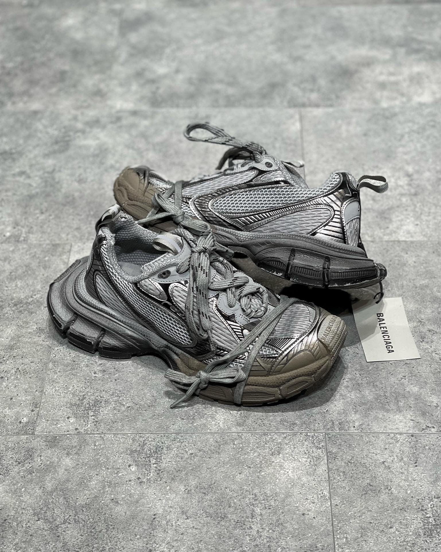 Balenciaga 3XL Gri Pantofi sport - prezentare produs