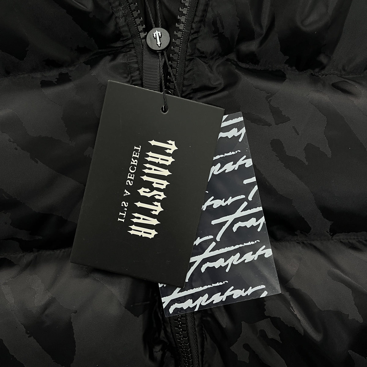 Trapstar Jacquard Puffer Geacă - prezentare produs