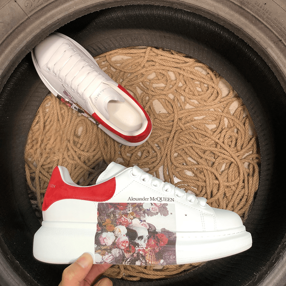 Alexander McQueen M12 - prezentare produs